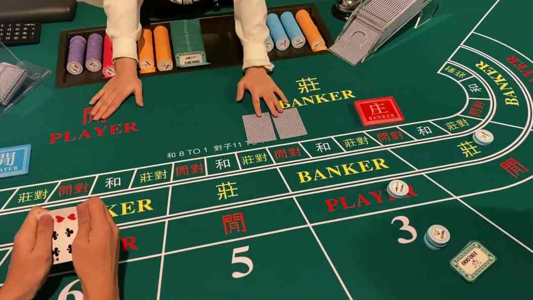 Tại Comfort Slot Club các khu sòng bài luôn đông đúc người chơi